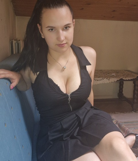 Header of adryanaadryy20