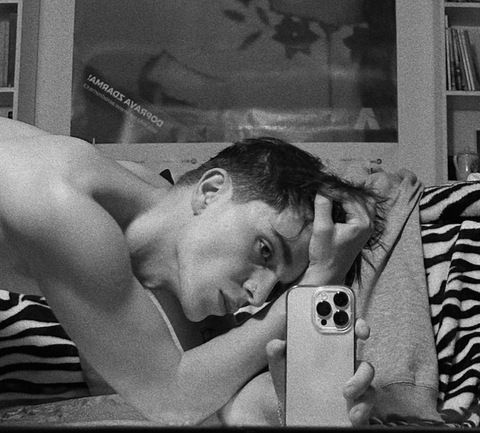 Header of benjaminlacrimosa