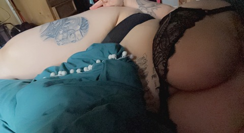 Header of boobsandbandtees