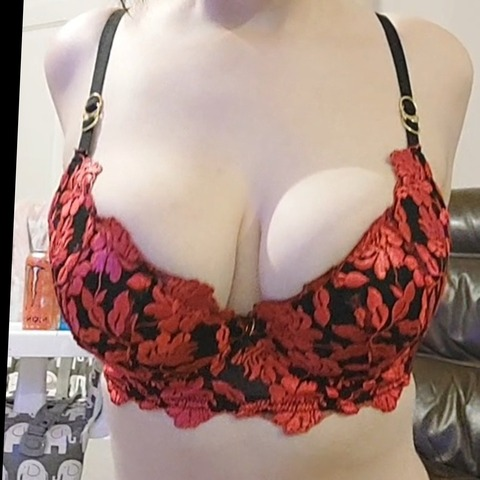 Header of callmetink3rbelle