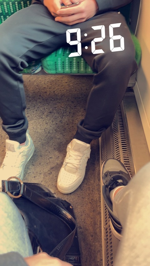 Header of chloekylex