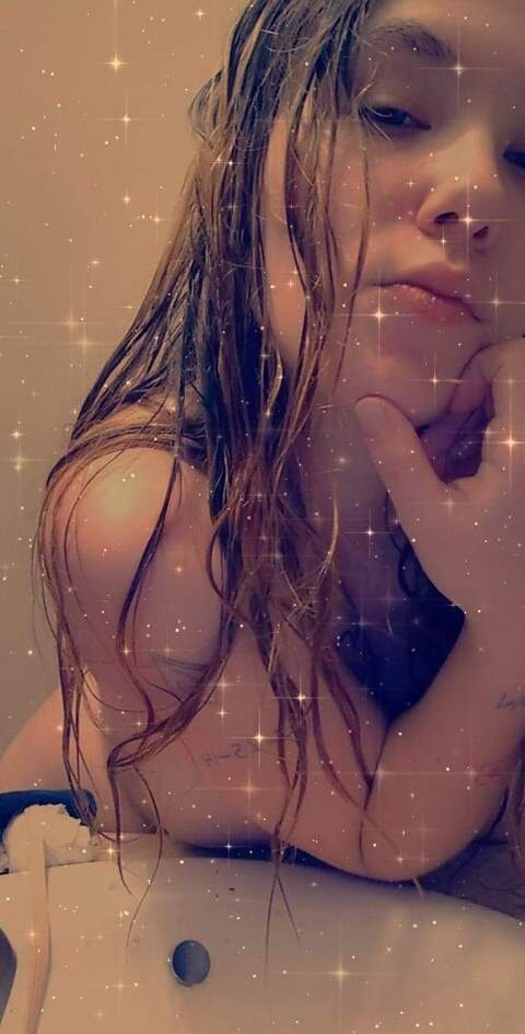 Header of daddyslilslut20