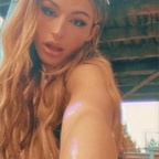 Elle @ellehollins Leak OnlyFans 

 profile picture