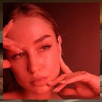 elsamoorefree (Elsa🖤FREE PAGE) OnlyFans Leaks 

 profile picture