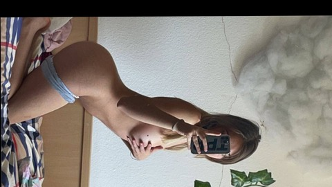 Header of emilyxxoxo