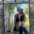 emoparishilton (Lexi) OnlyFans Leaked Content 

 profile picture