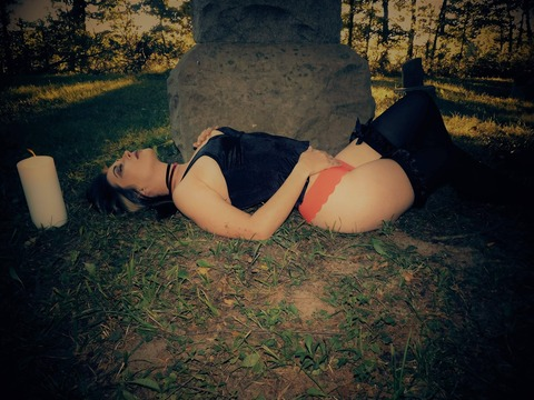 Header of enigmatic_emma