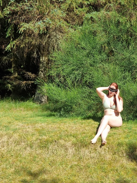 Header of freesexysaxonygirl