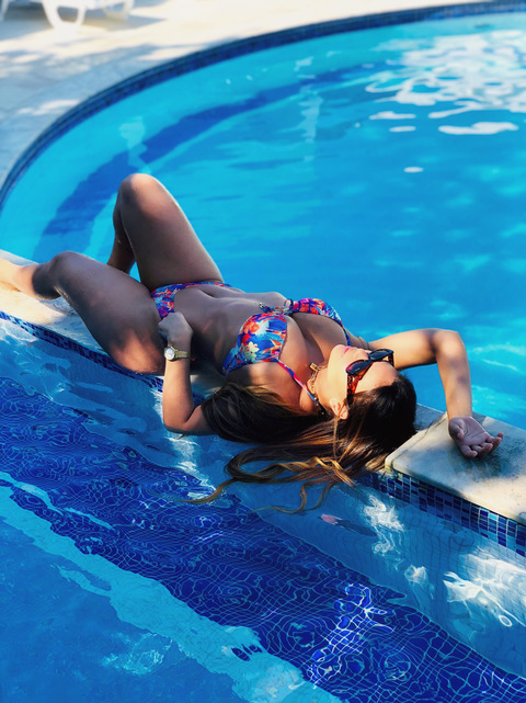 Header of geicianecosta