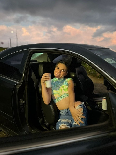 Header of hailynalfaro