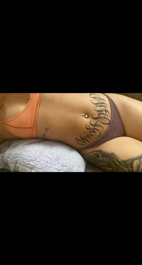 Header of heloveshayleaa