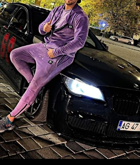 Header of julianmore123