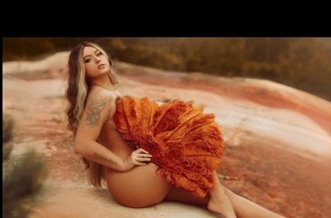 Header of kourtneykat9444