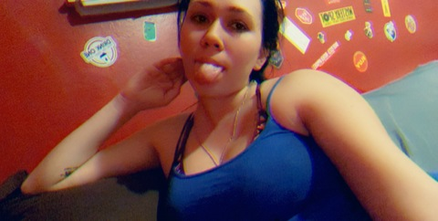 Header of lainababes