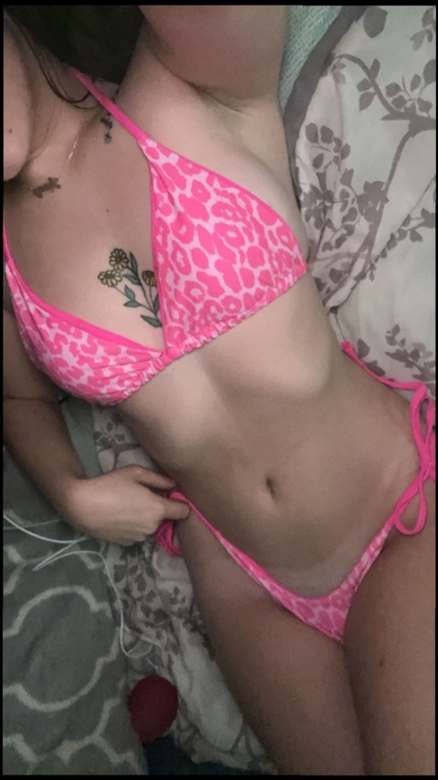 Header of laineykbug