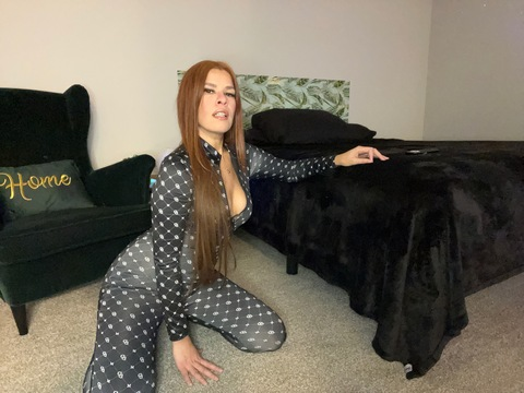 Header of latinafoxy69