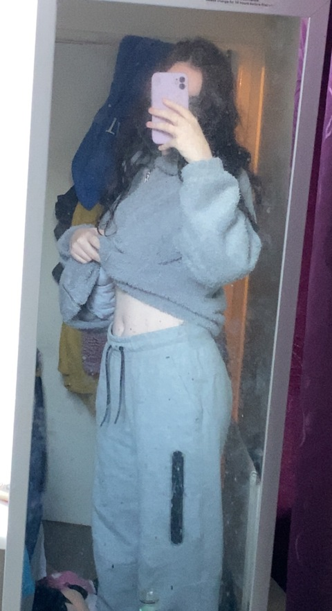 Header of lauren18xo