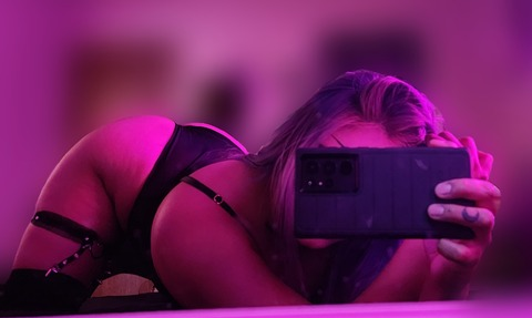 Header of lavish.riah