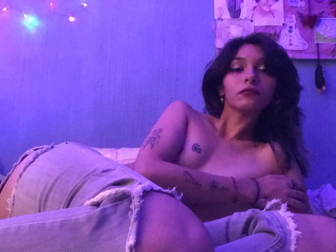 Header of loolajulii