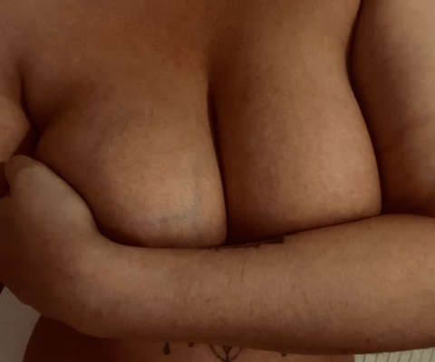 Header of loulou_of_x