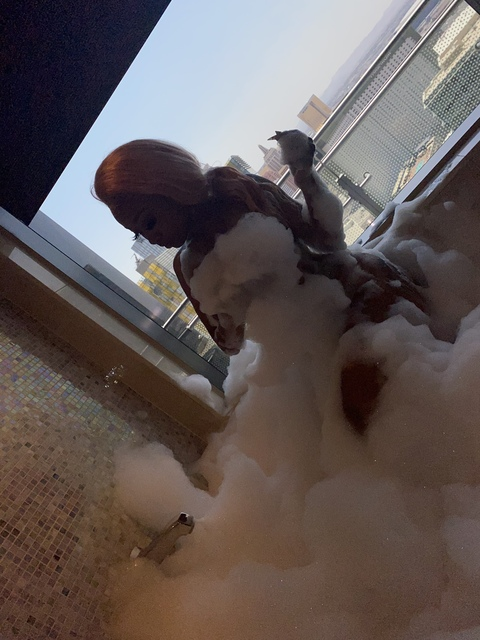 Header of loveeenini