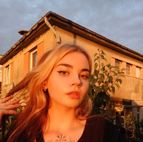 Header of lovesofiia