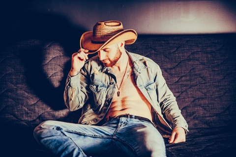 Header of mathisredd