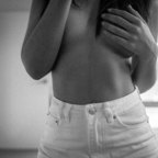 Mila Mae @mila.mae Leak OnlyFans 

 profile picture