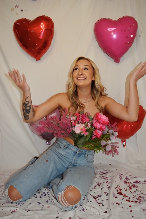 Header of naomiflower