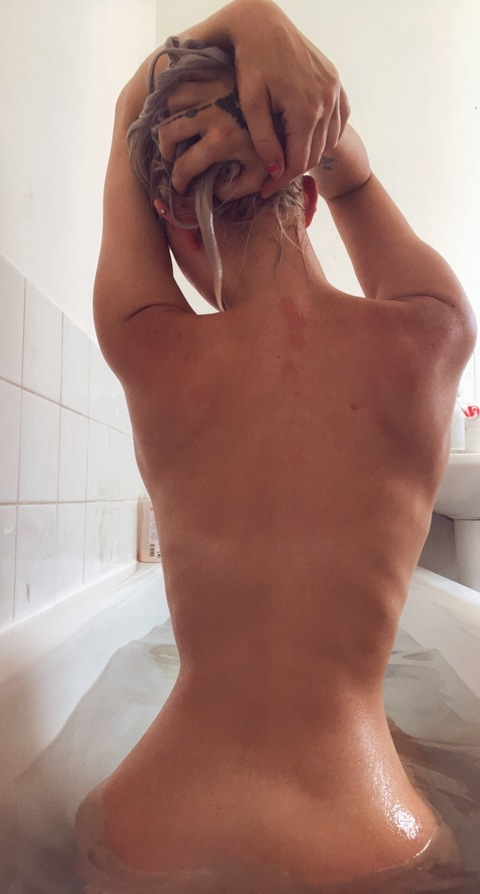 Header of nellymartland1602