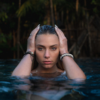 nicolemacck OnlyFans Leak 

 profile picture