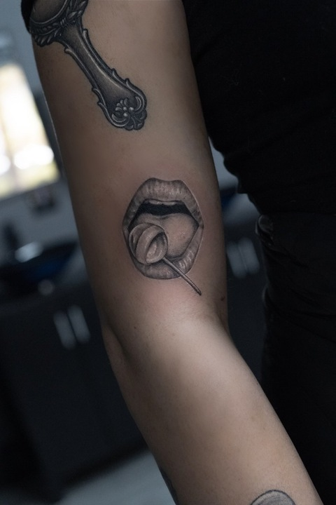 Header of notyouraveragestylist