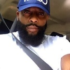 OhGuevarauncut (@ohguevarauncut) Leak OnlyFans 

 profile picture