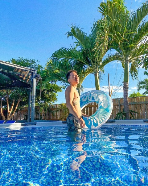 Header of omgitsvinhy