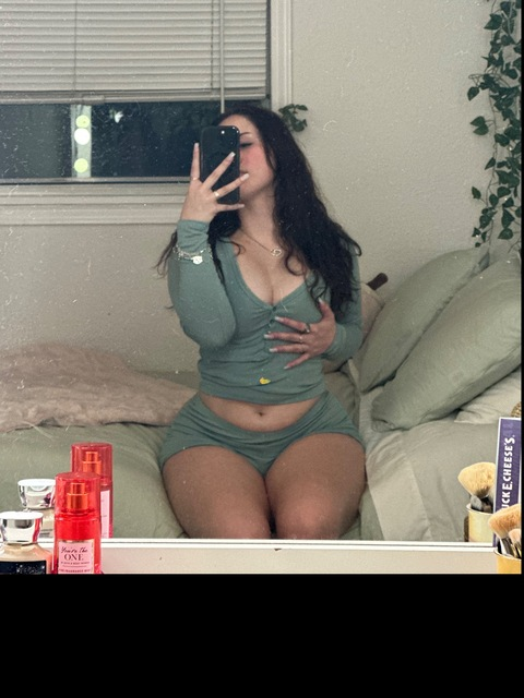 Header of prrettypeachy