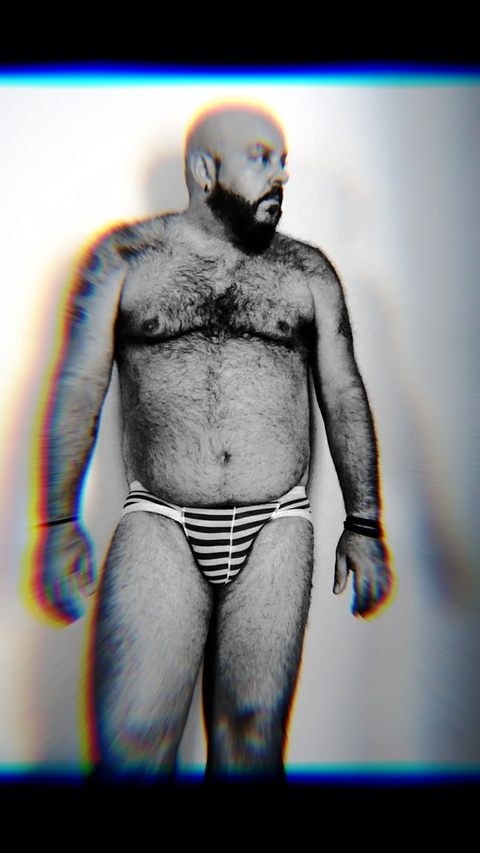 Header of pseudonympho