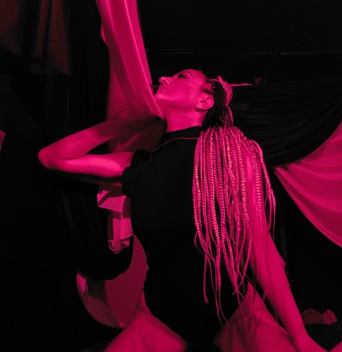 Header of queen.maria11