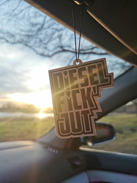 Header of redhead.girl