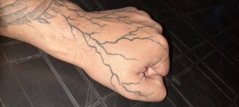 Header of reydemanos