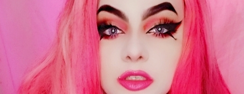 Header of robinthegoddess