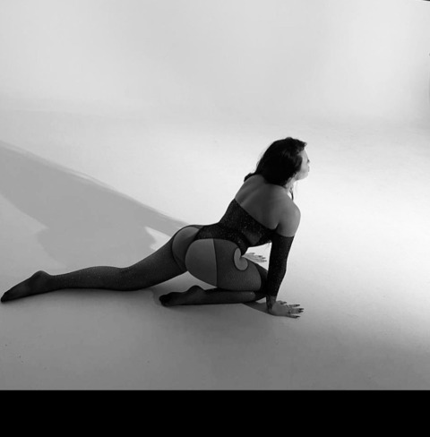 Header of sultry_kiara