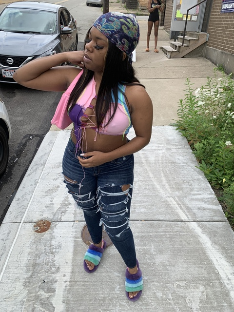 Header of taycakeyy