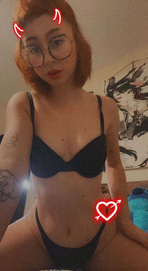 Header of taysteeevibzz