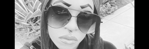 Header of thegothqueenjez