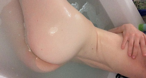 Header of ur.fav.whitegirl