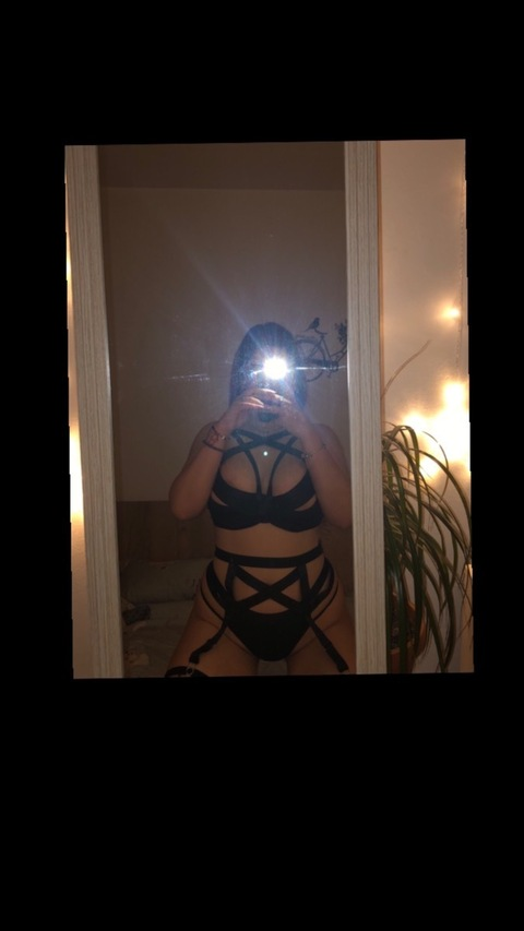 Header of venussdoll