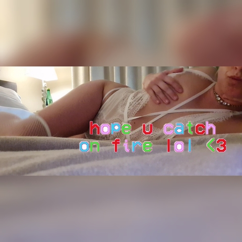 Header of xolillyrosefree