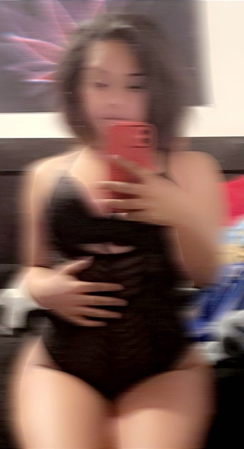 Header of yallluvdessiee